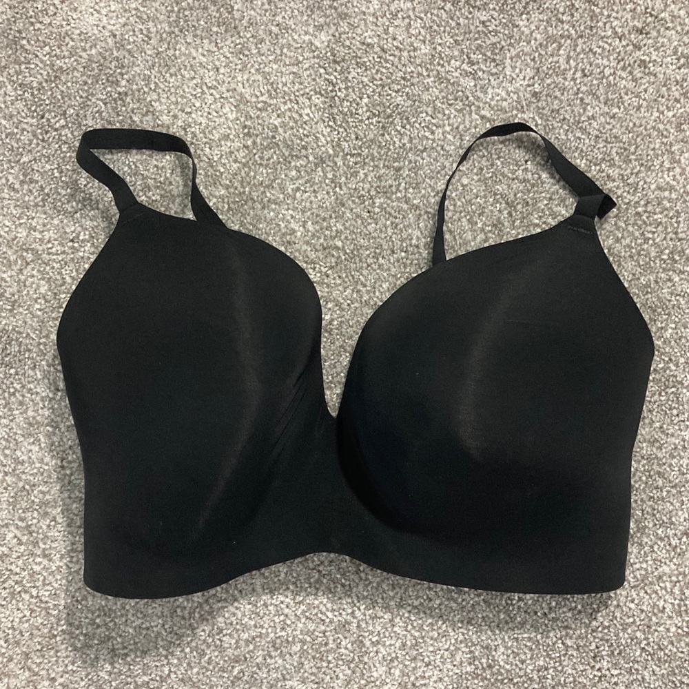 Euc plus size 38DDD black smooth bra wireless